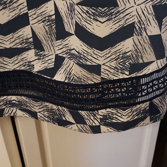 Alfani Blue and White Geometric Pattern A-Line Shift Dress Size 8 - Picture 6 of 15